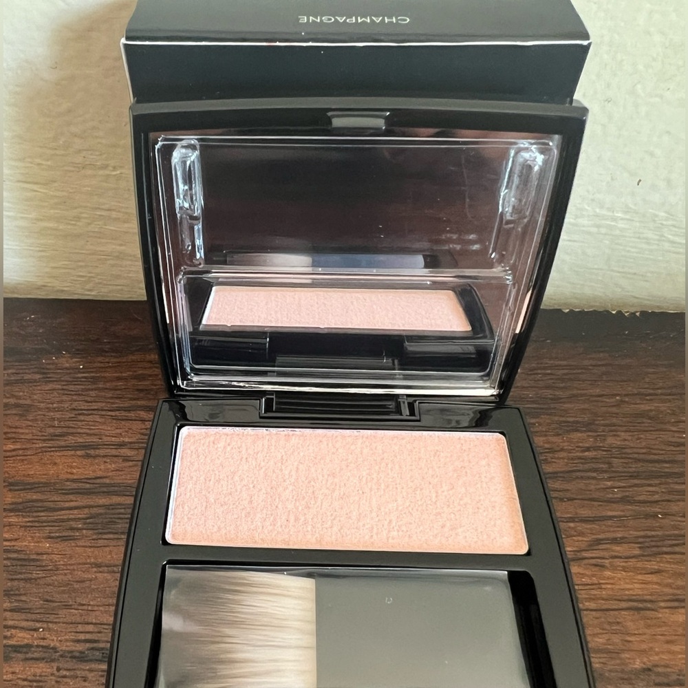 Hera K Beauty Face Glow Highlighter in Champagne